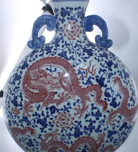 美丽的古中国瓷艺《乾隆款青花釉里红缠枝莲花龙纹